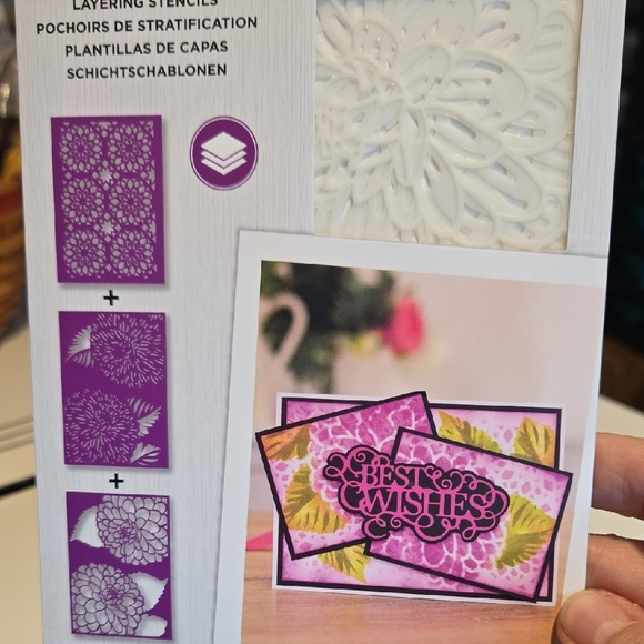 Crafter's Companion Lot Of 2 Layering Stencils - NEW - Picture 3 of 3